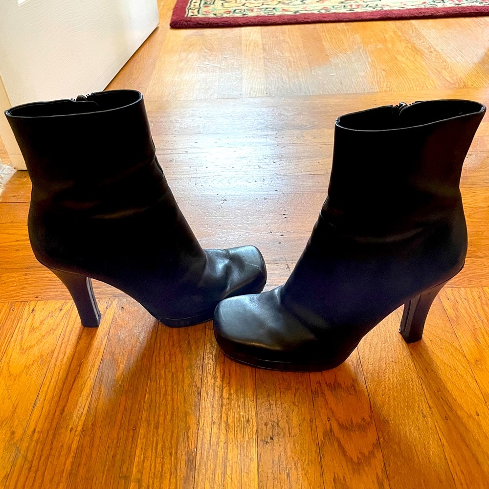 Guess leather boots.